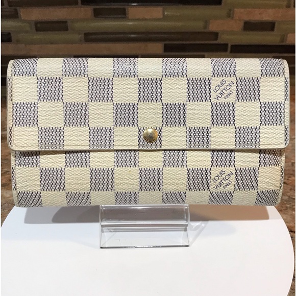 Louis Vuitton Handbags - Louis Vuitton Damier Azur Long Sarah Wallet 😍❤️‍🔥🔥